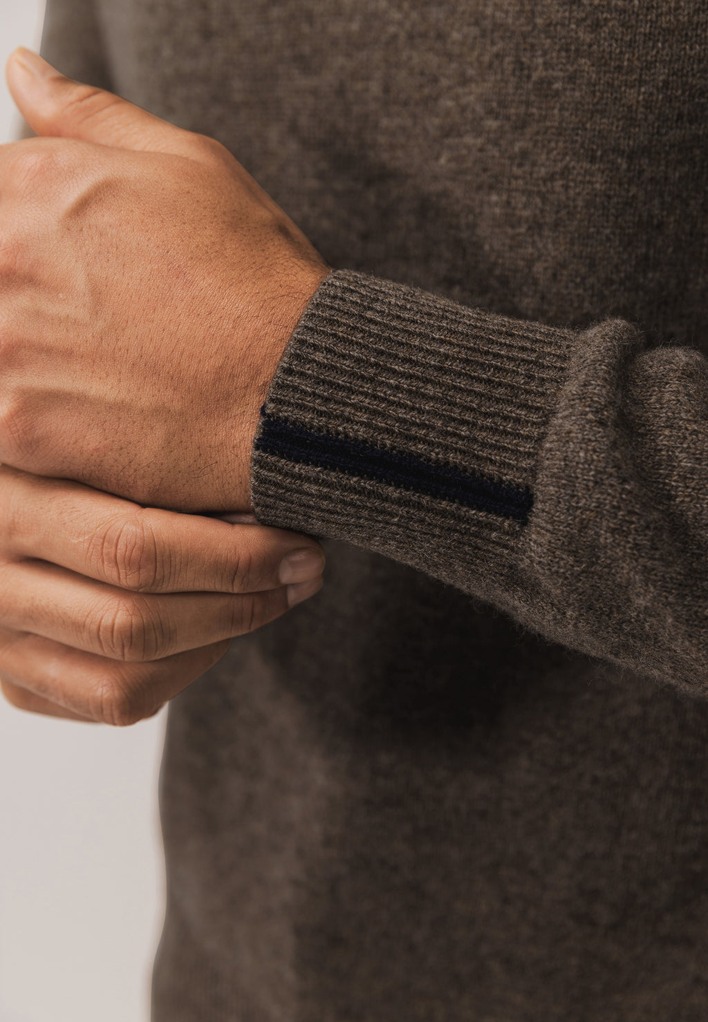 Pull en laine d’agneau à col en V