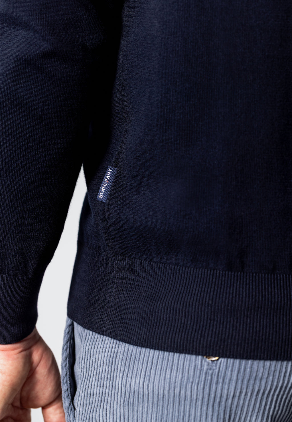 Pull fin en coton à col roulé