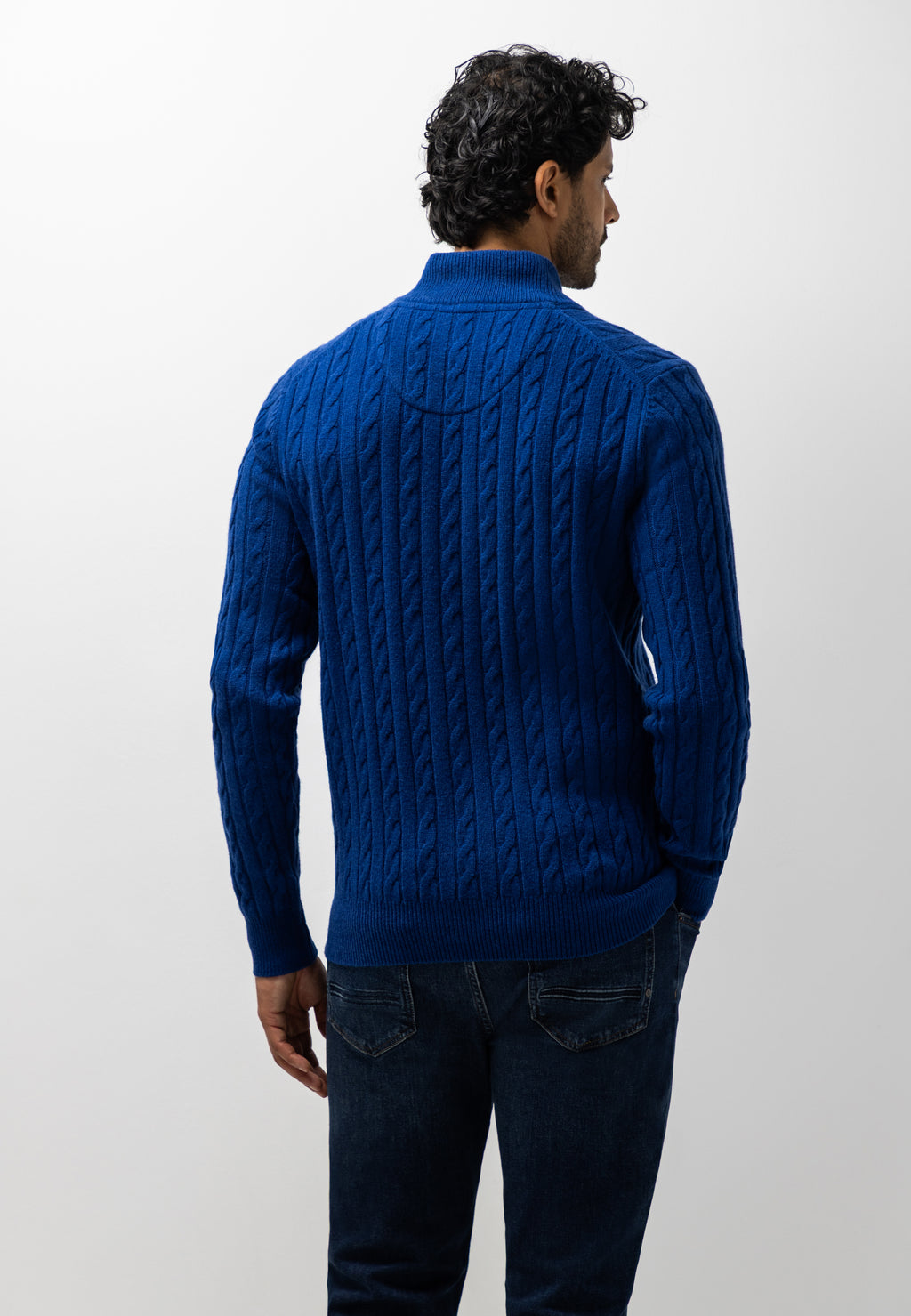 Pull en maille torsadée à col zippé