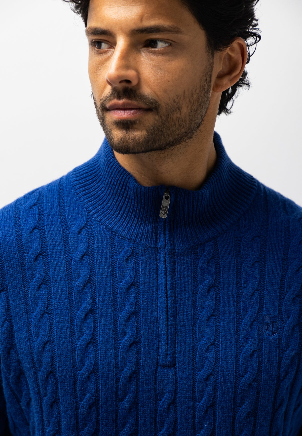 Pull en maille torsadée à col zippé