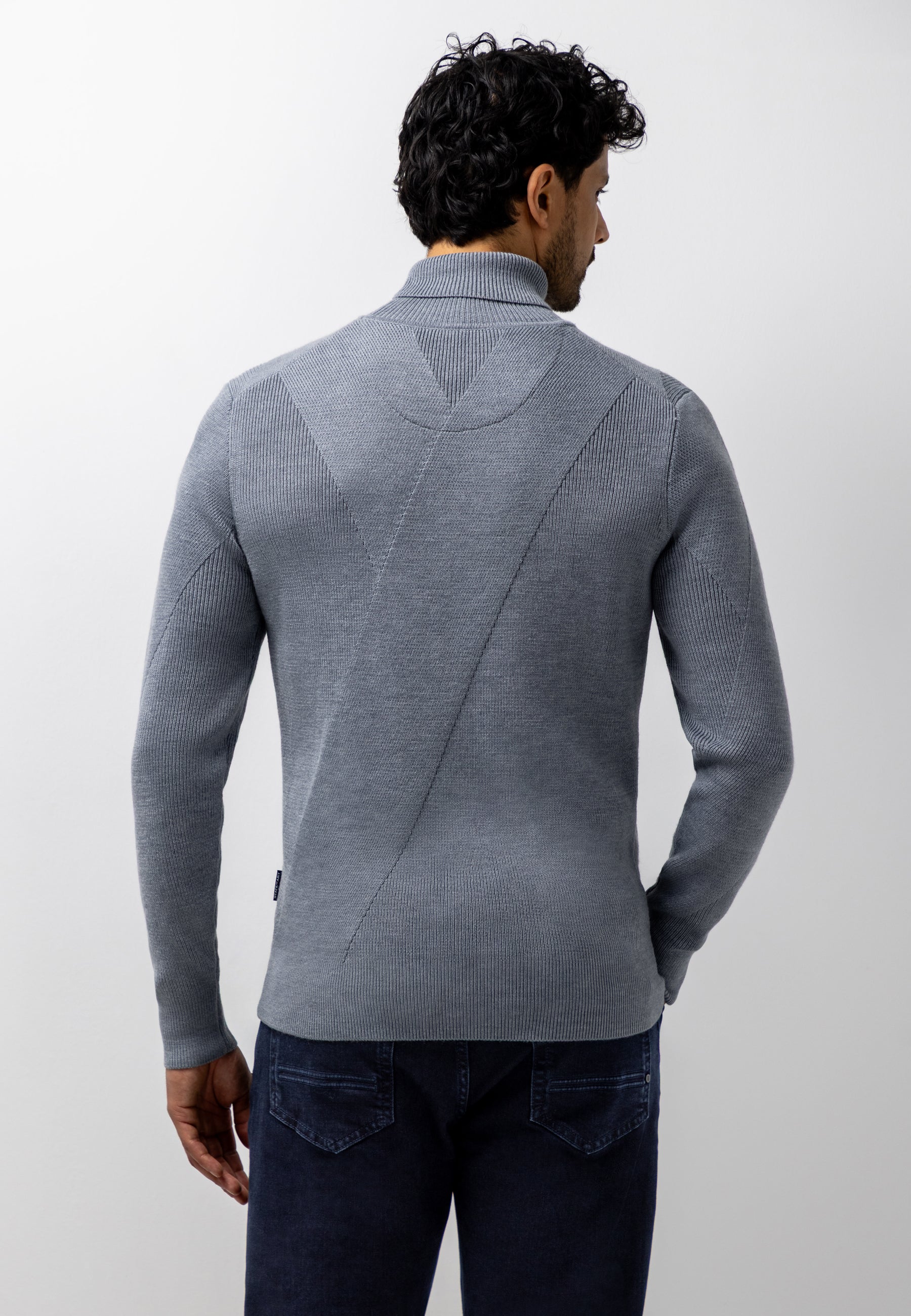 Pull en maille à col roulé avec motif structuré