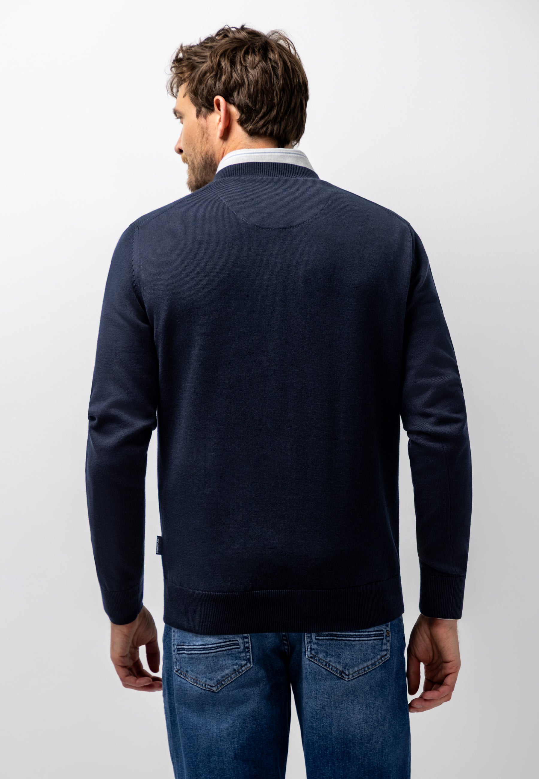 Pull en coton biologique à col V