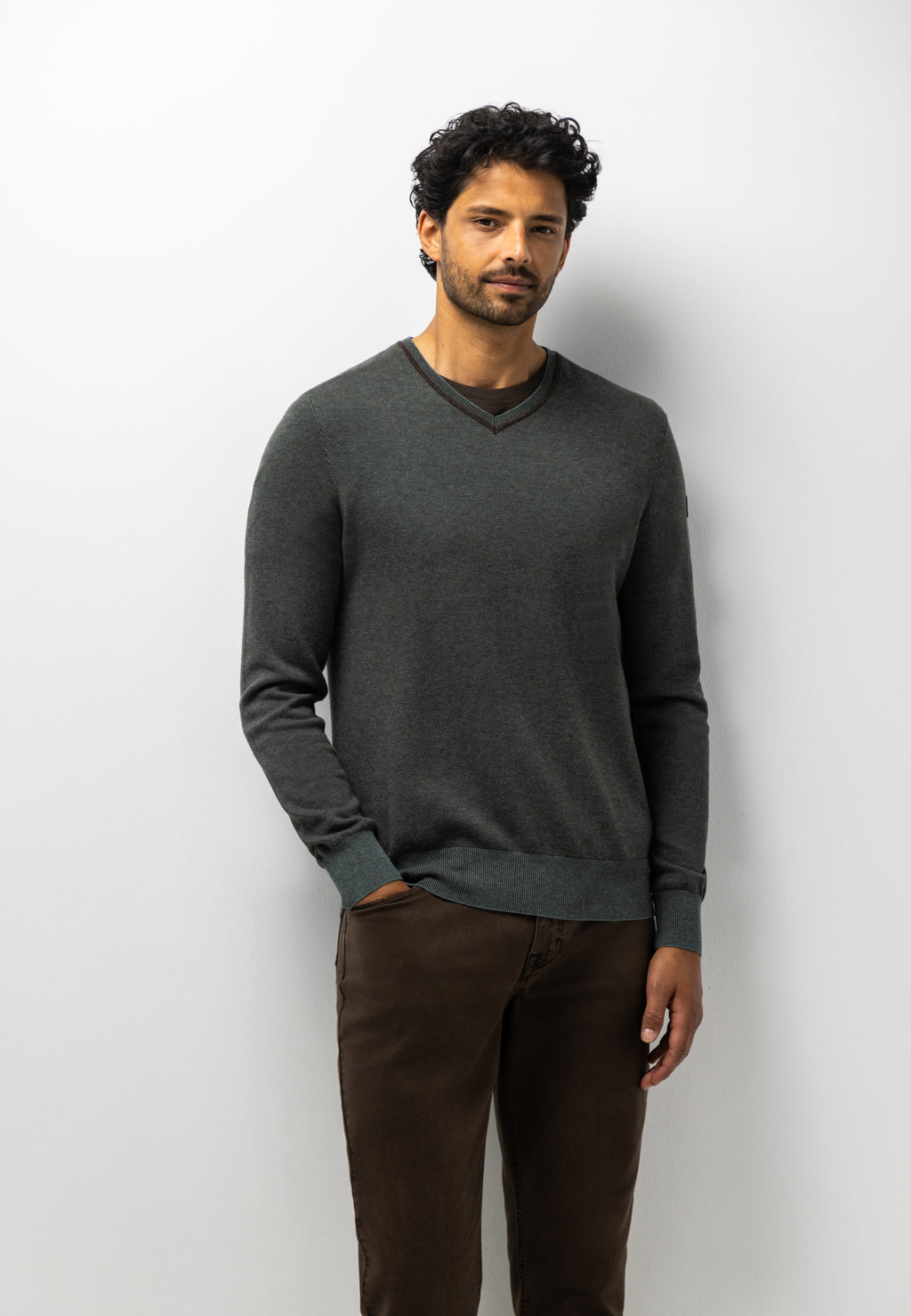 Oxford trui met rubberen badge