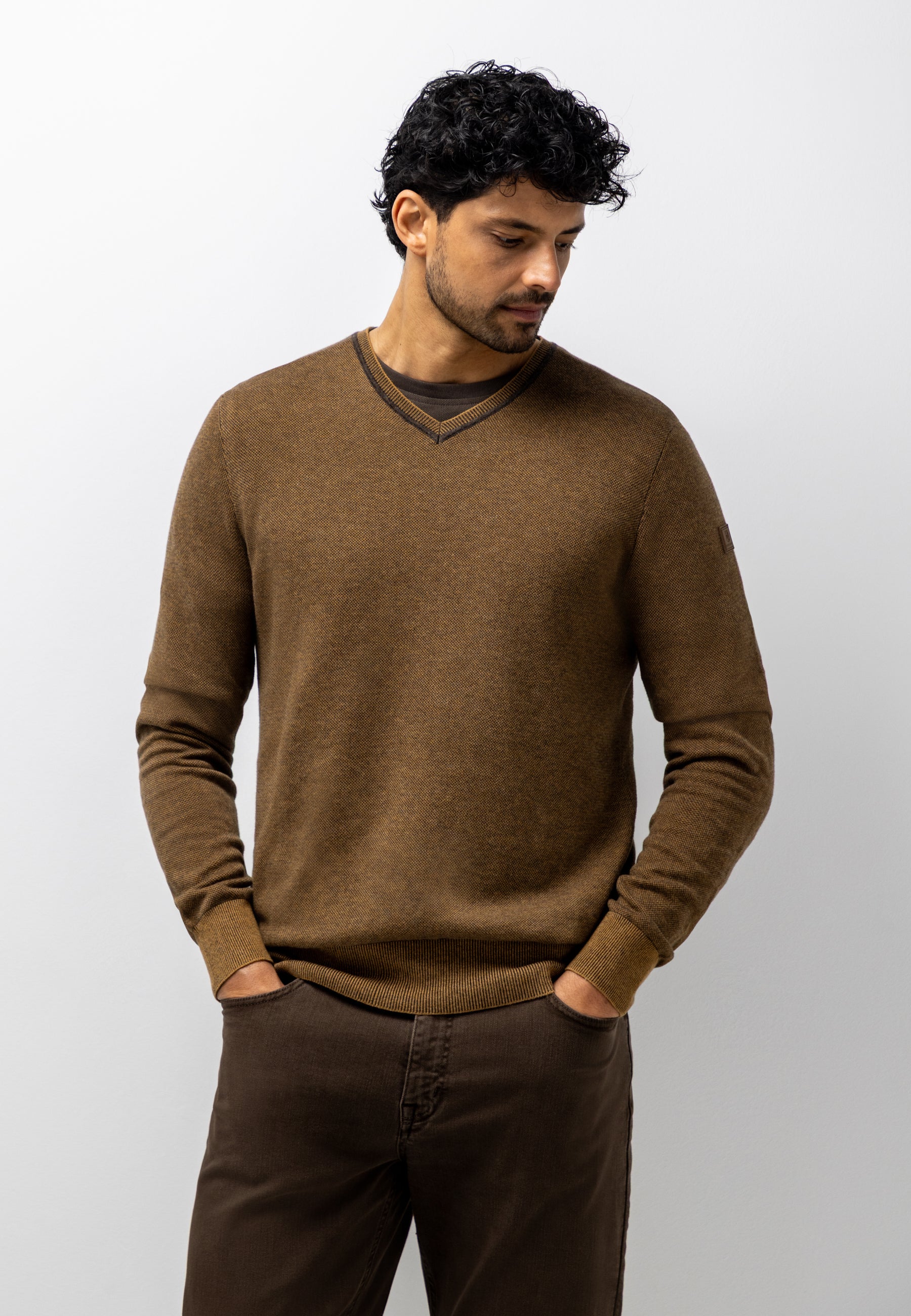Pull Oxford à badge en caoutchouc