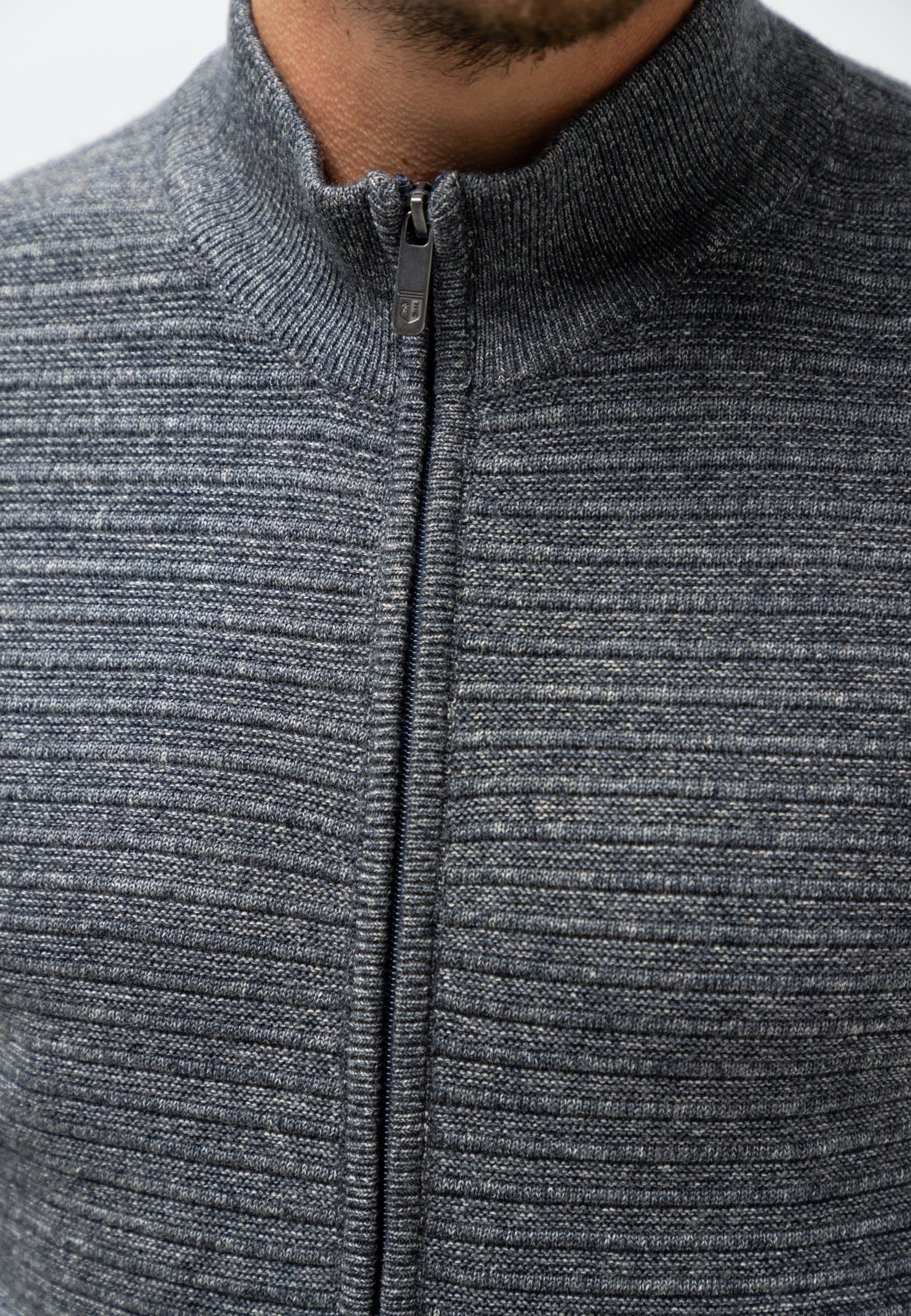 Vest met structuurpatroon