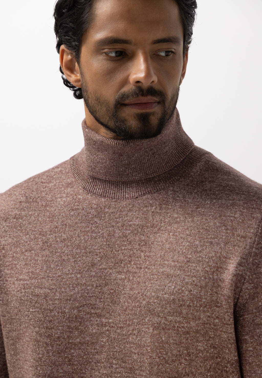 Pull à col roulé avec du coton biologique
