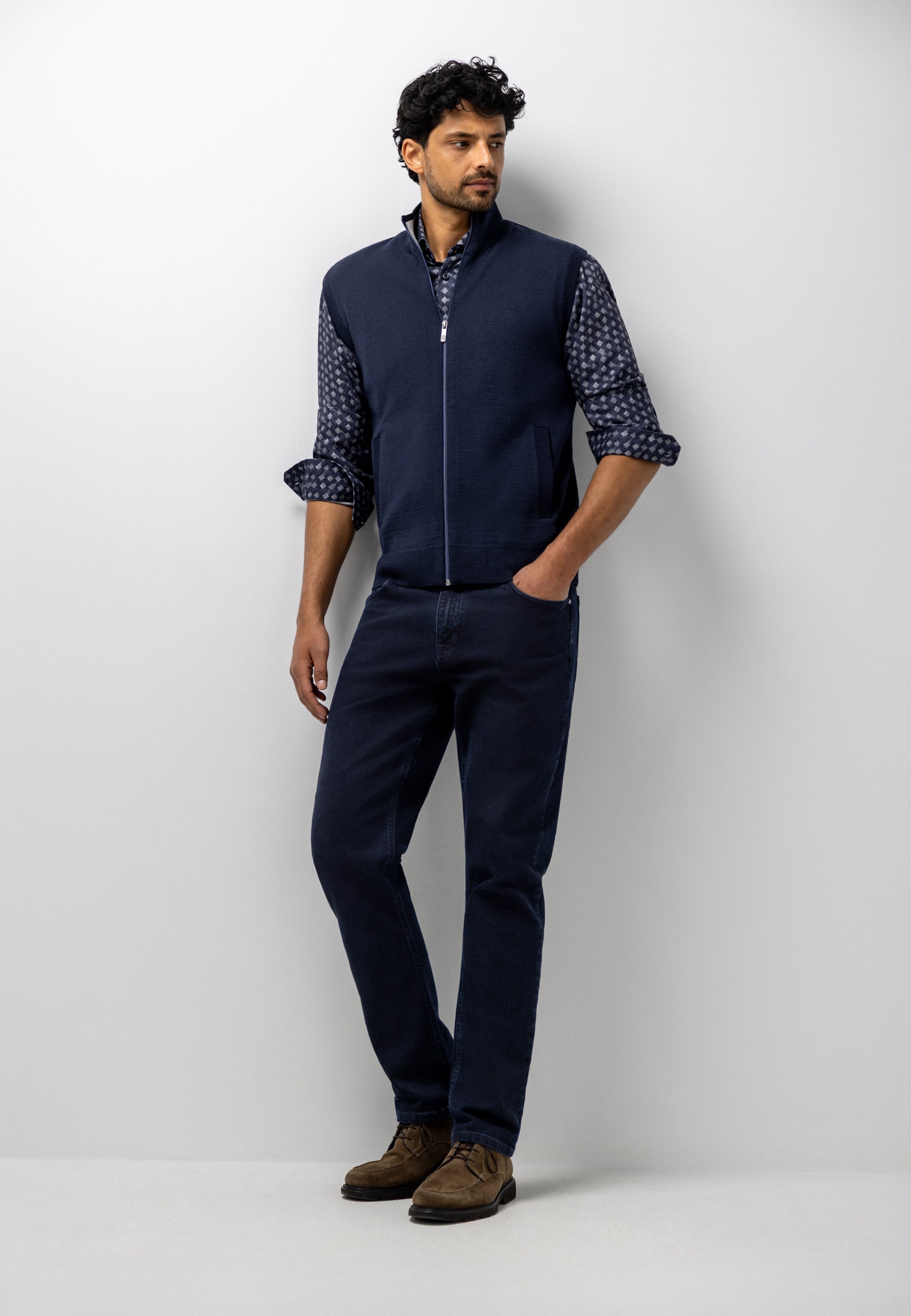 Gilet en maille à poches latérales