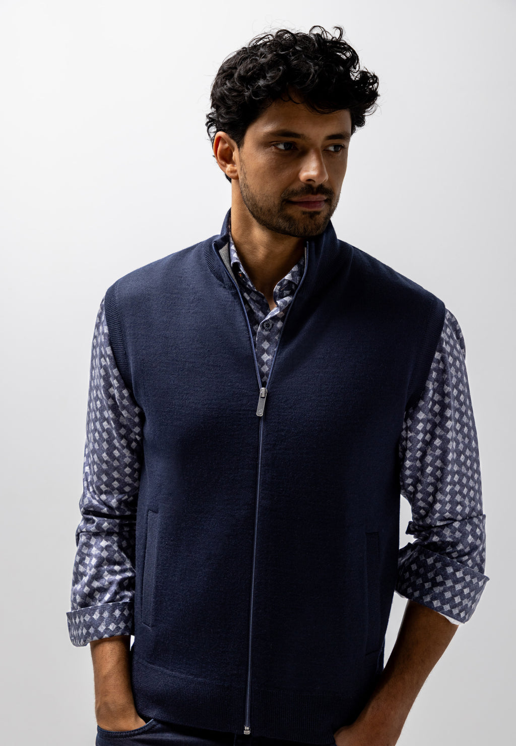 Gilet en maille à poches latérales