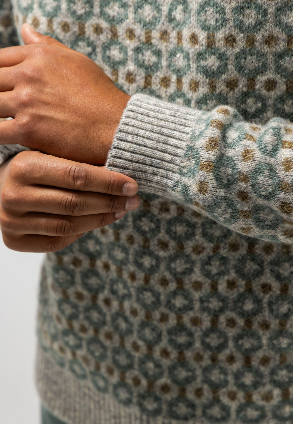 Pull à col roulé avec du coton biologique