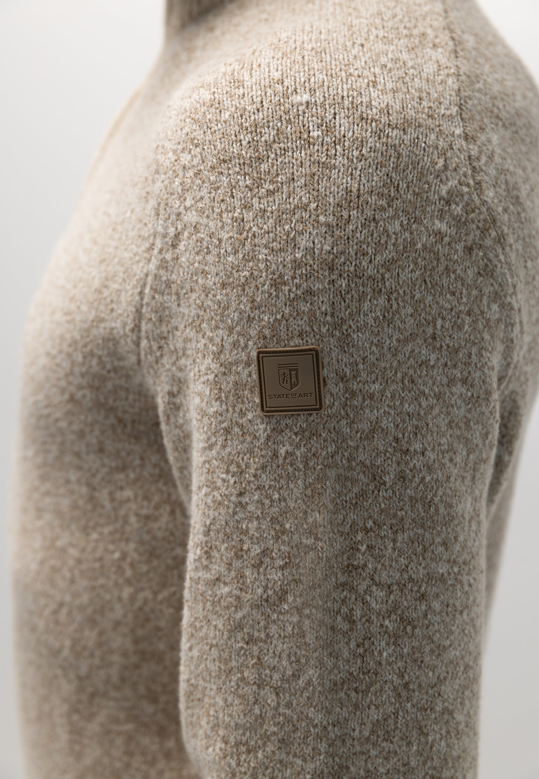 Pull en grosse maille à demi-zip