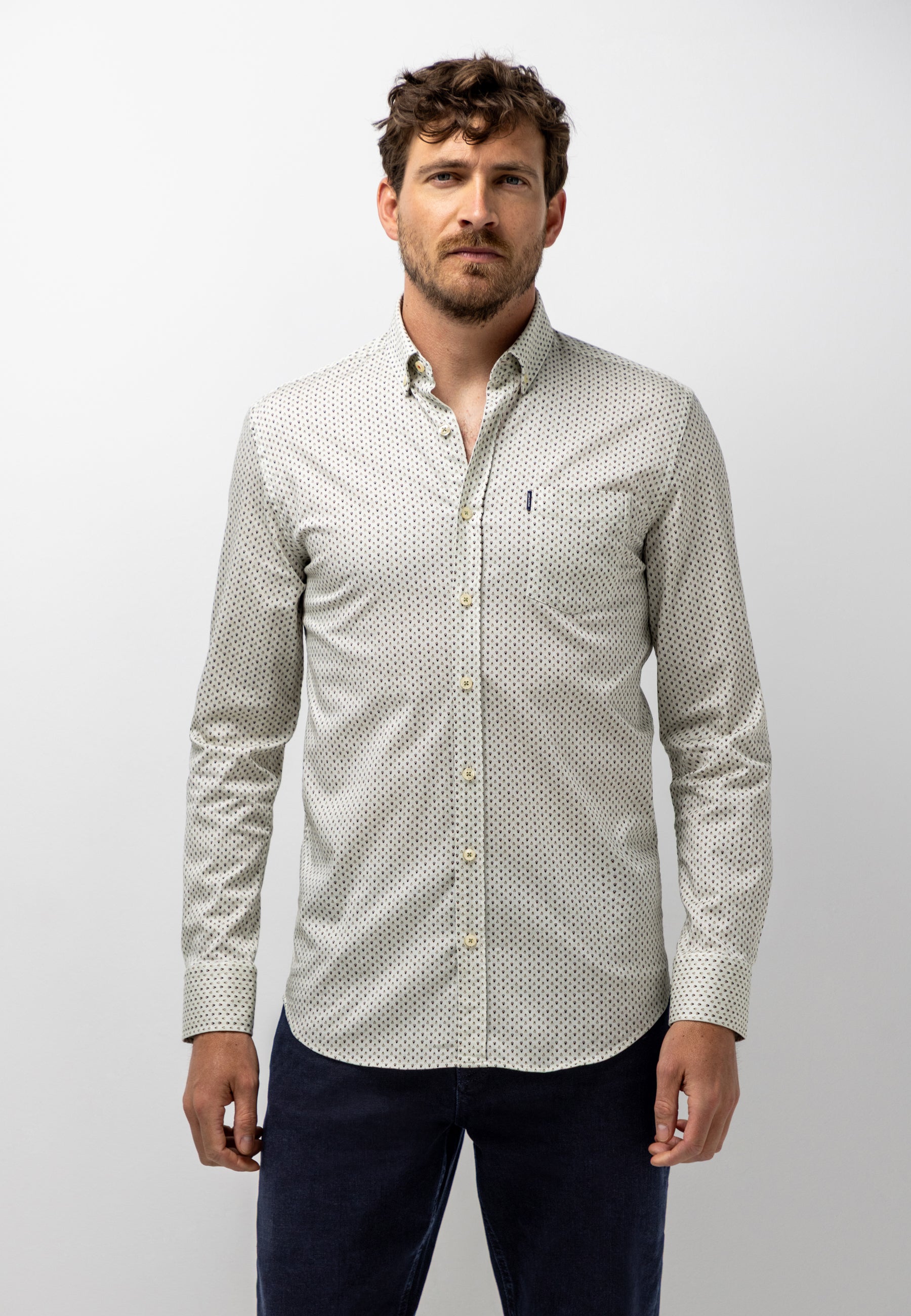 Chemise avec imprimé graphique intégral