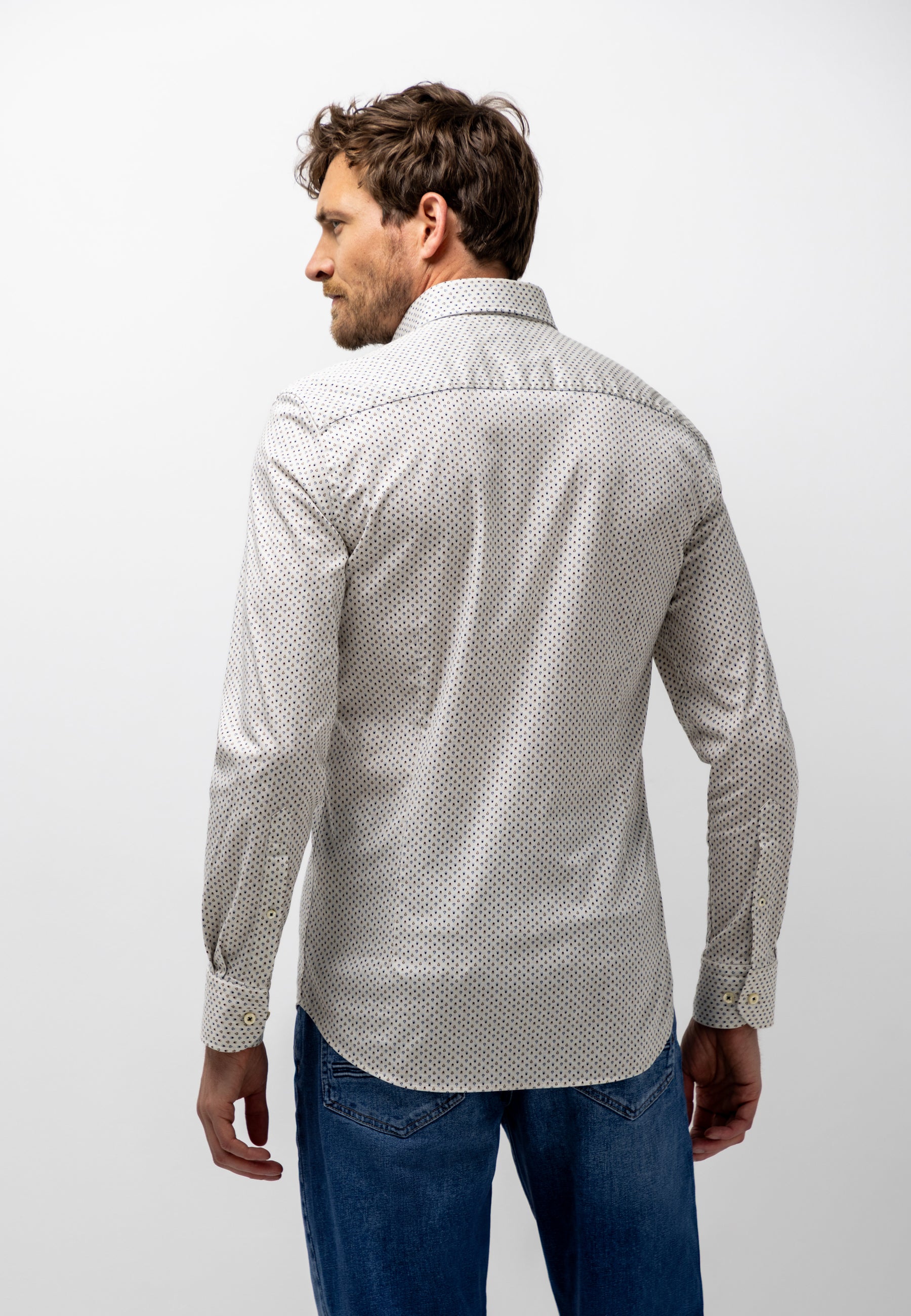 Chemise avec imprimé graphique intégral
