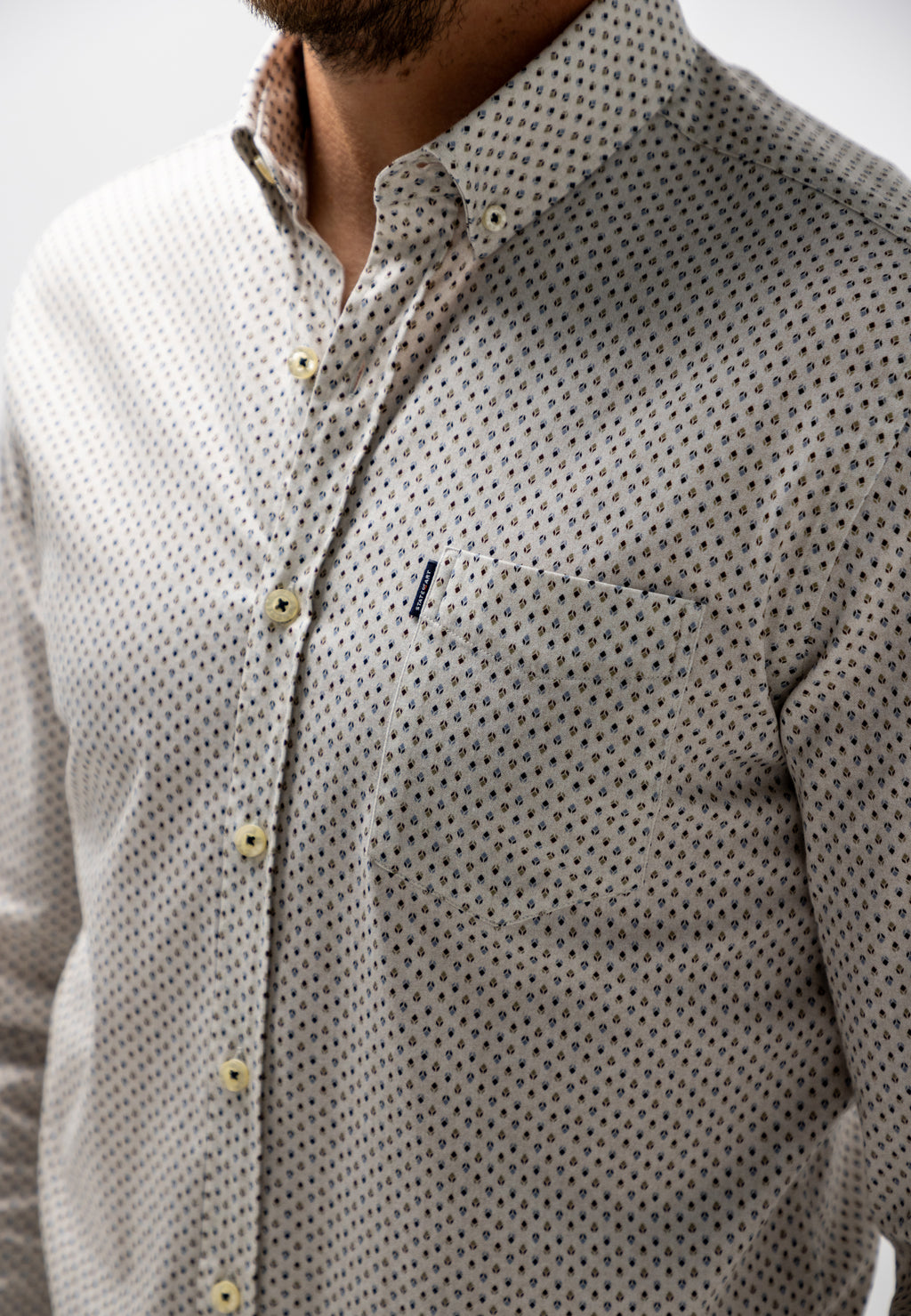 Chemise avec imprimé graphique intégral