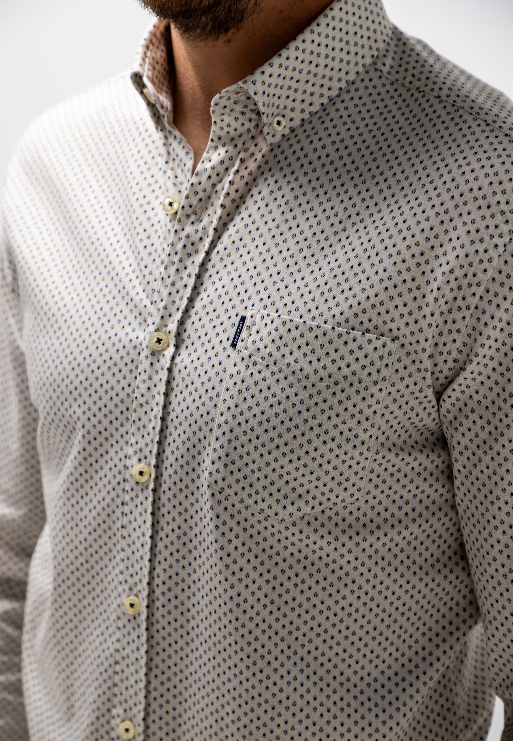 Chemise avec imprimé graphique intégral