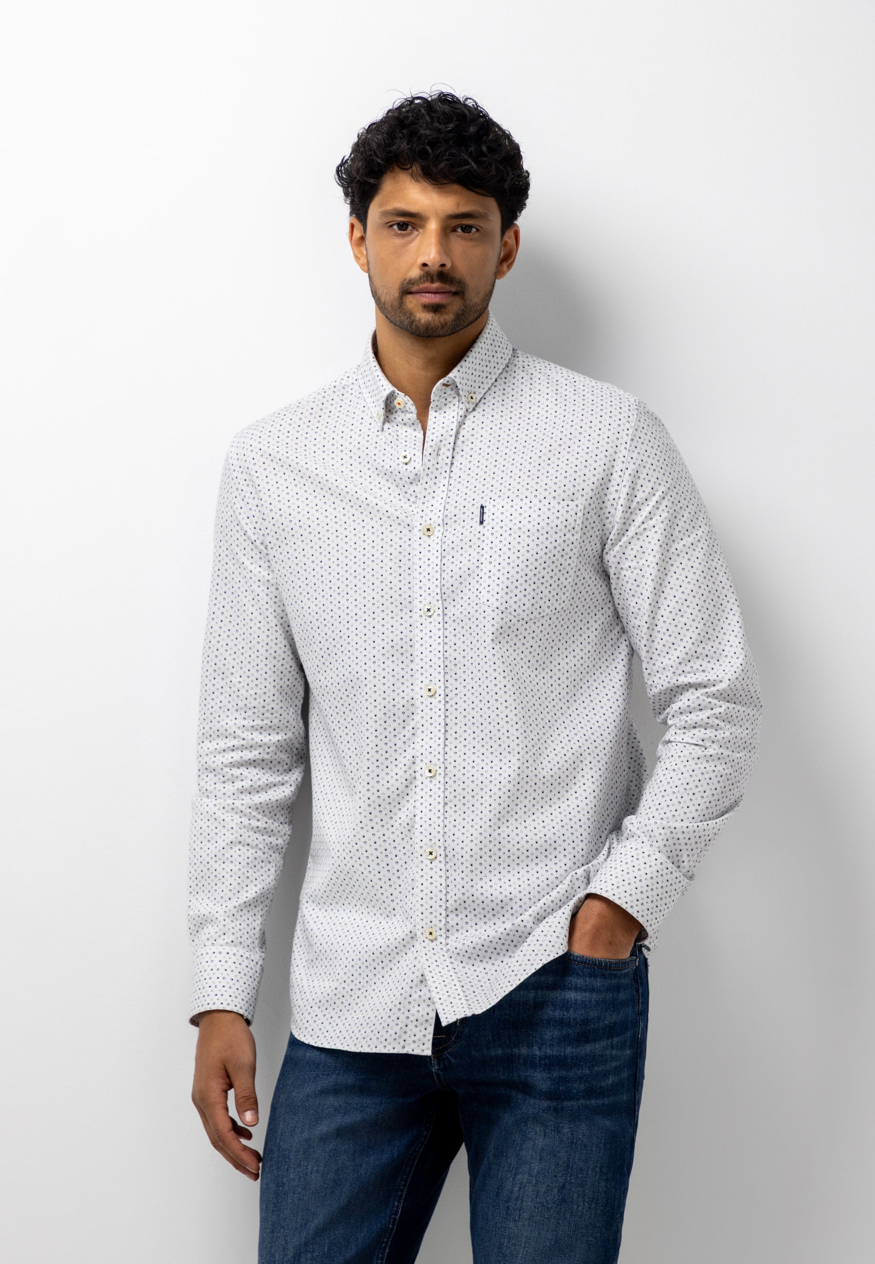 Chemise avec imprimé graphique intégral