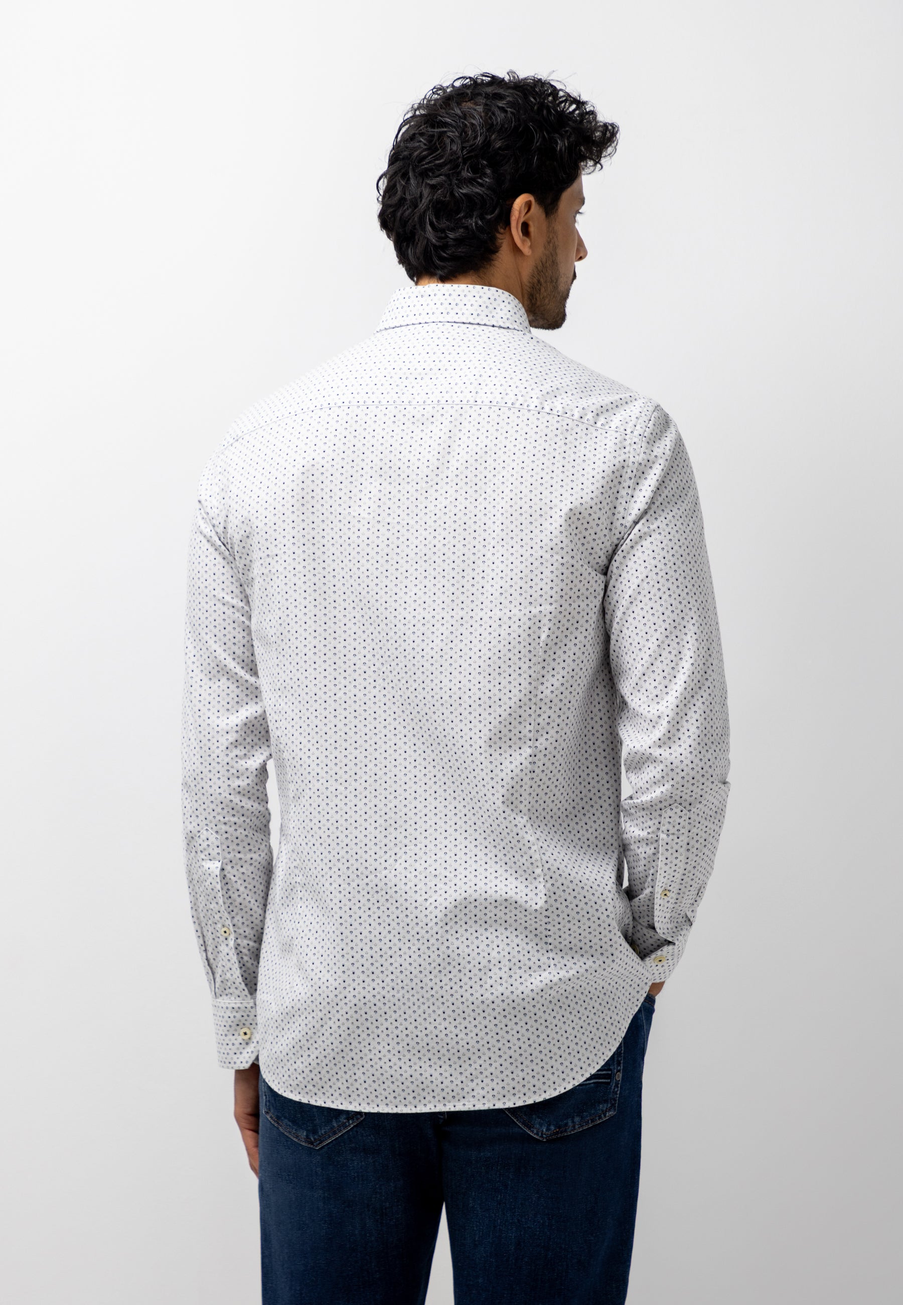 Chemise avec imprimé graphique intégral
