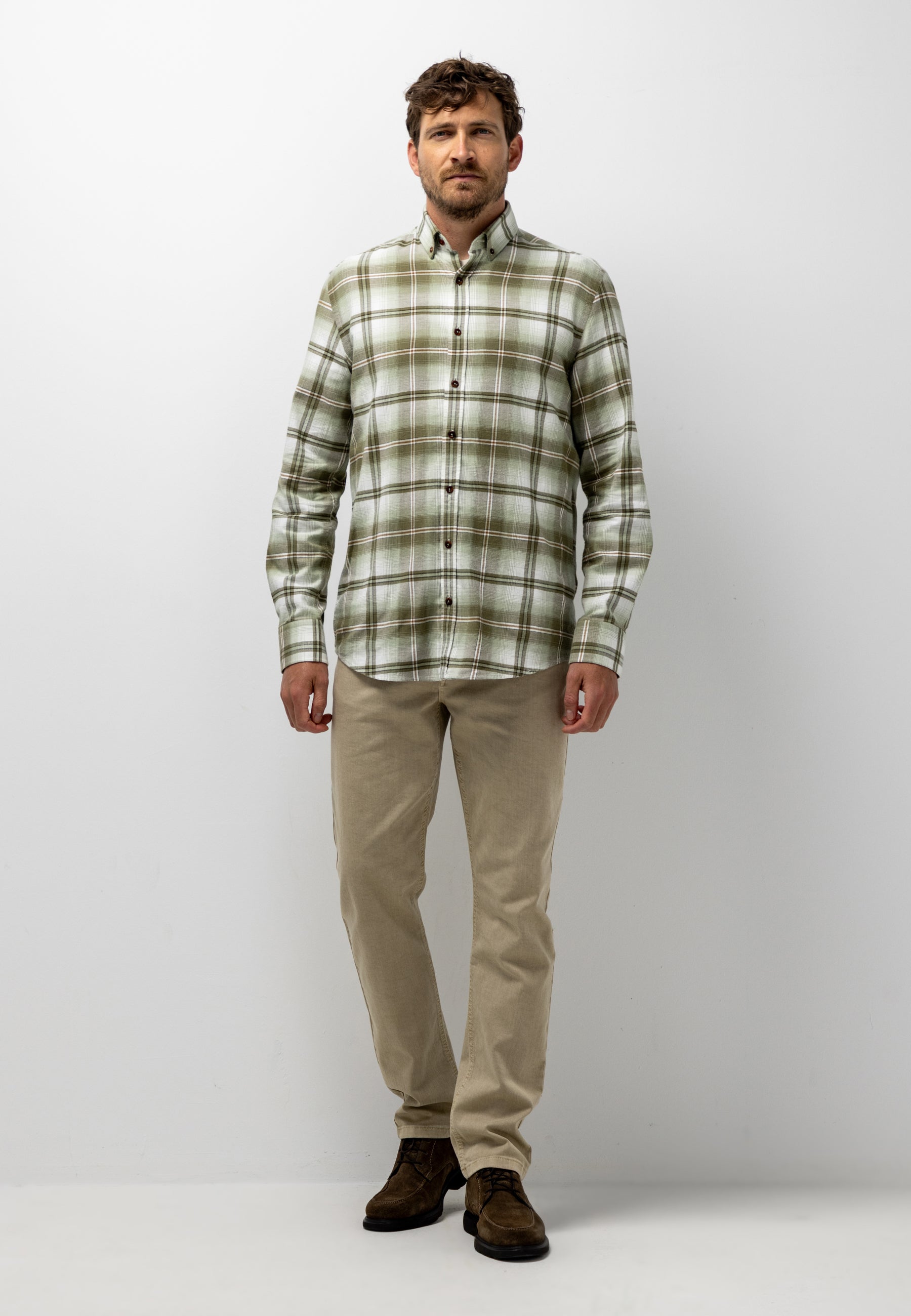 Chemise à carreaux en tissu sergé
