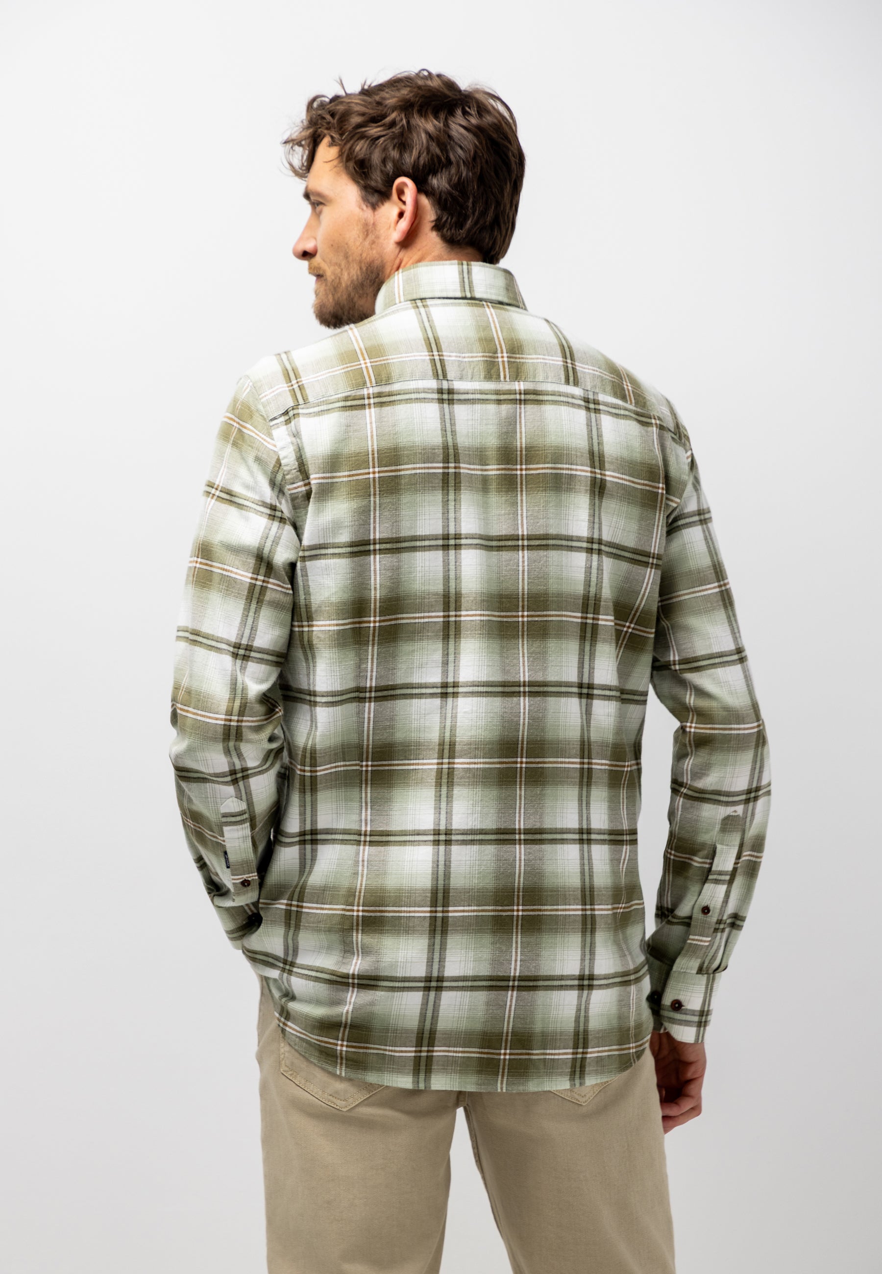 Chemise à carreaux en tissu sergé