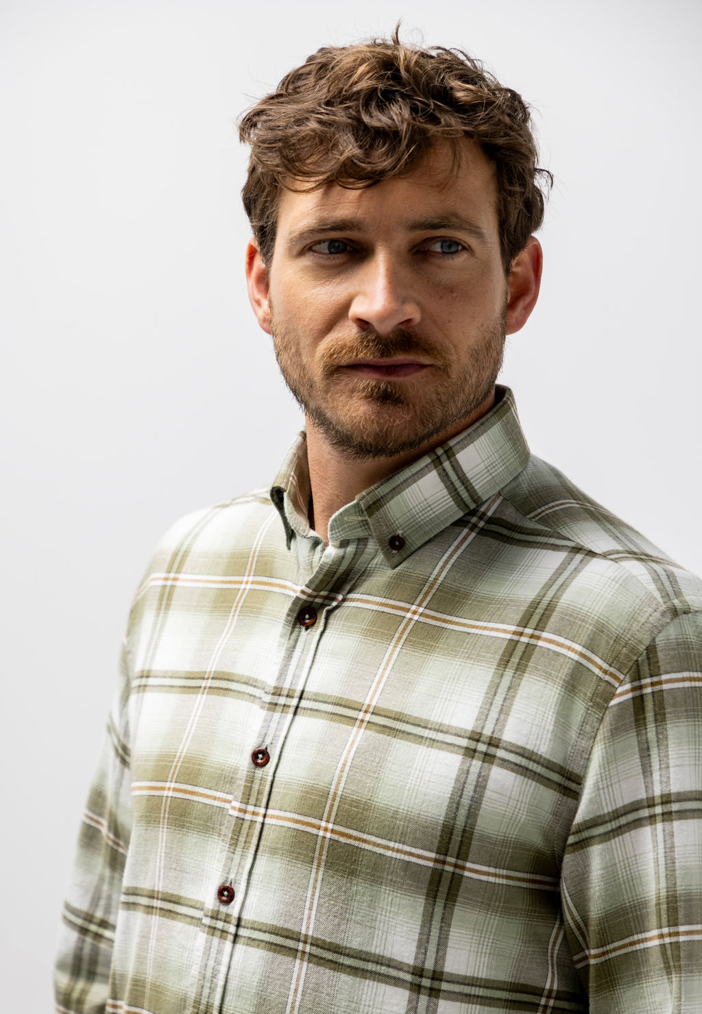 Chemise à carreaux en tissu sergé