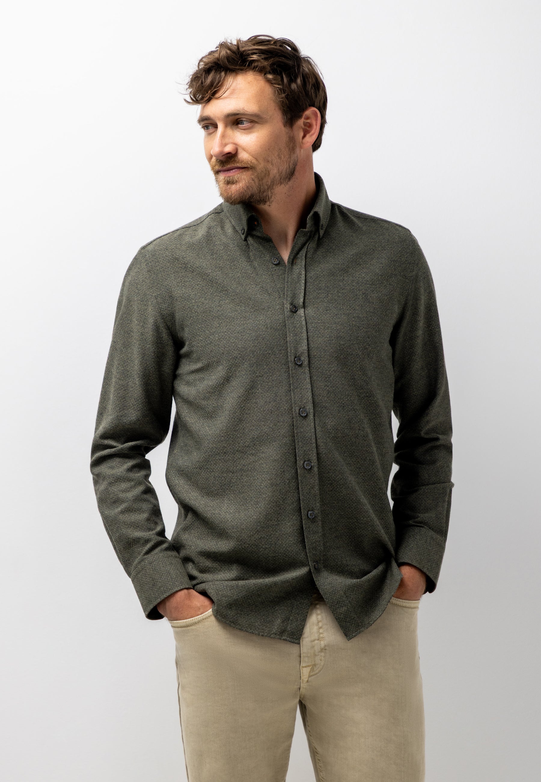 Chemise à col boutonné