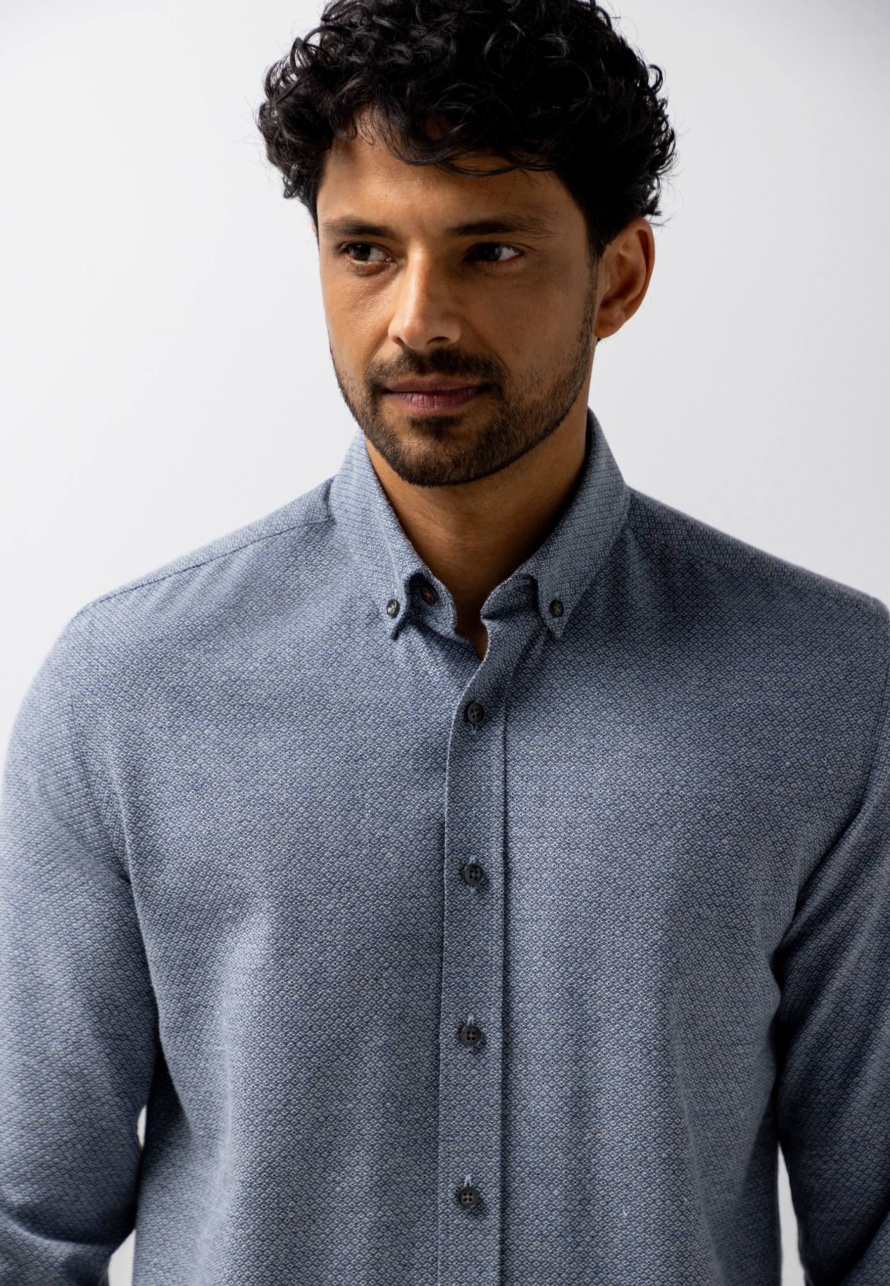Chemise à col boutonné
