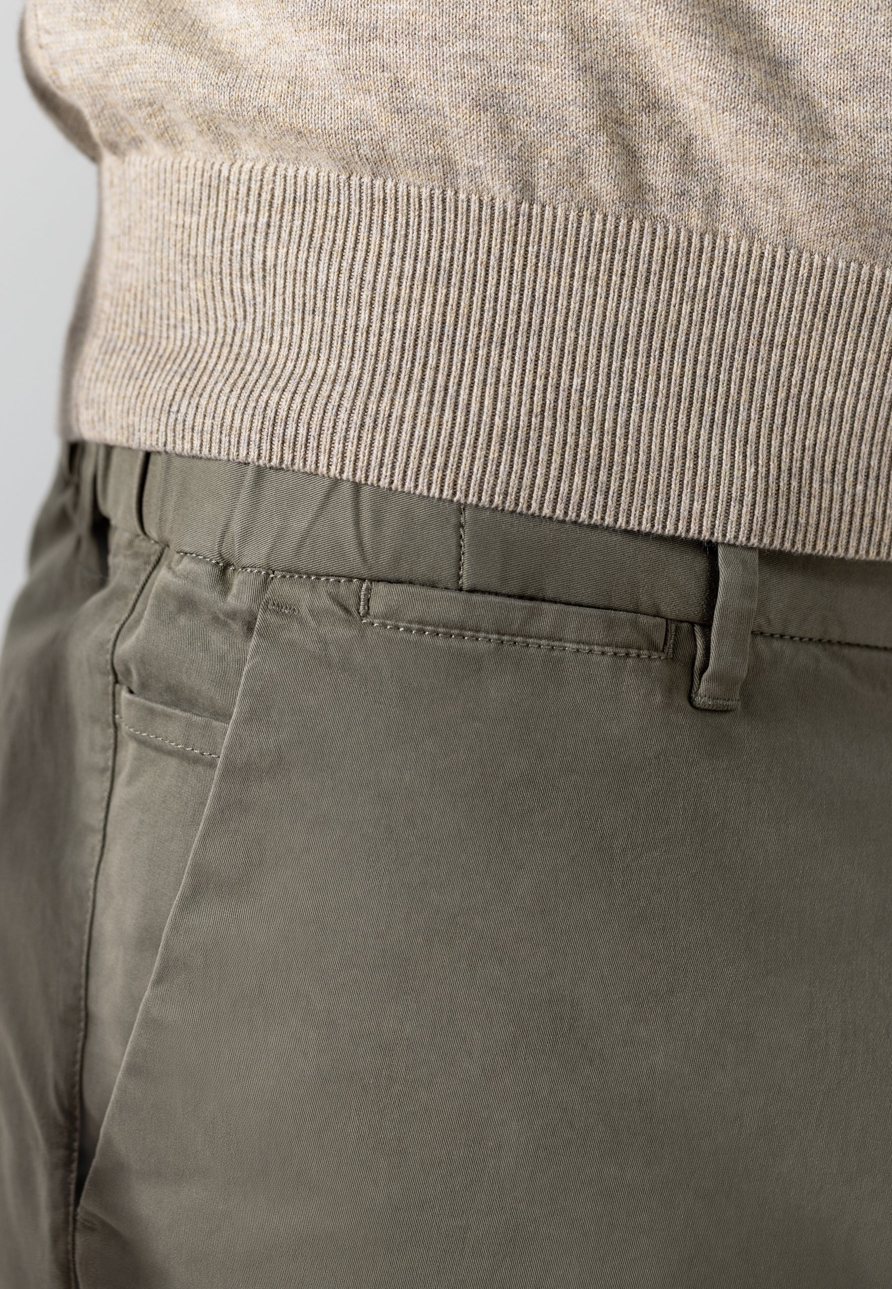 Chino NAVIGATOR en sergé stretch