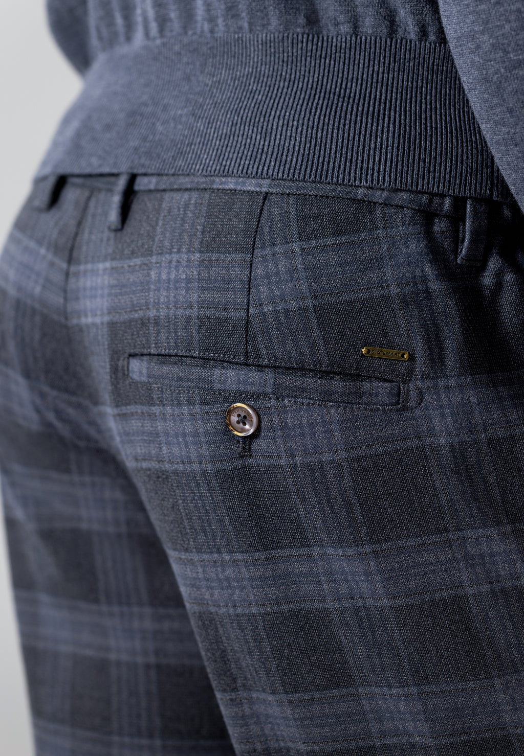 NAVIGATOR geruite chino in stretchstof