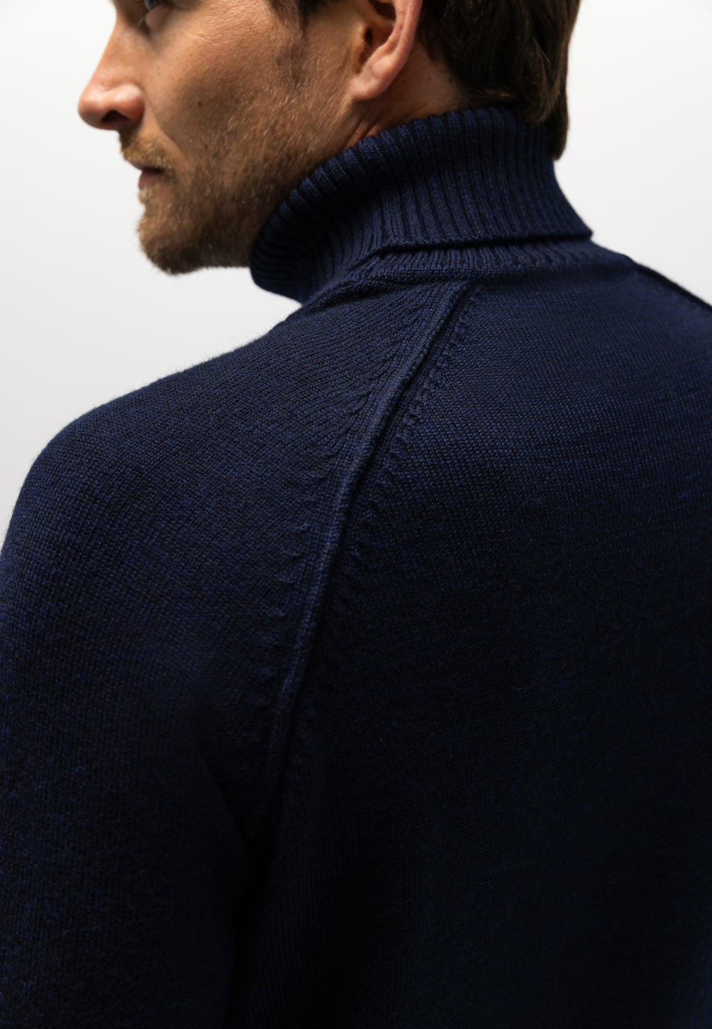 Pull ATELIER en laine à col roulé