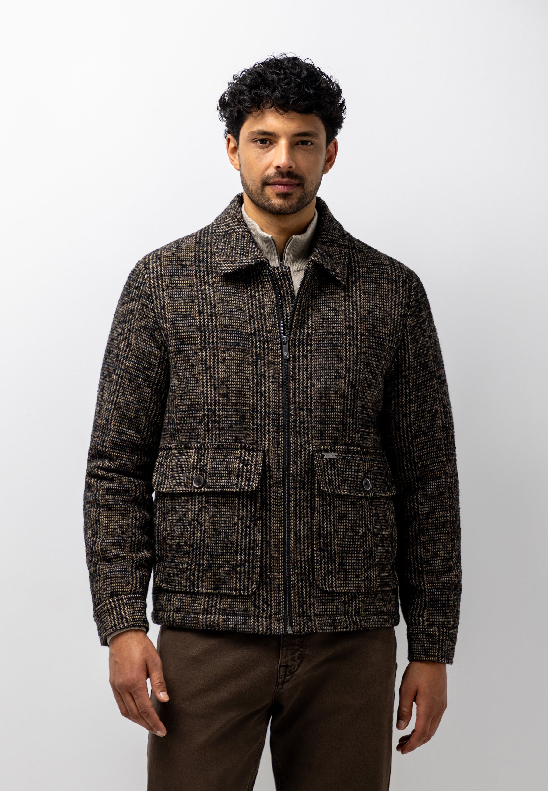 Veste à carreaux avec grandes poches à rabat
