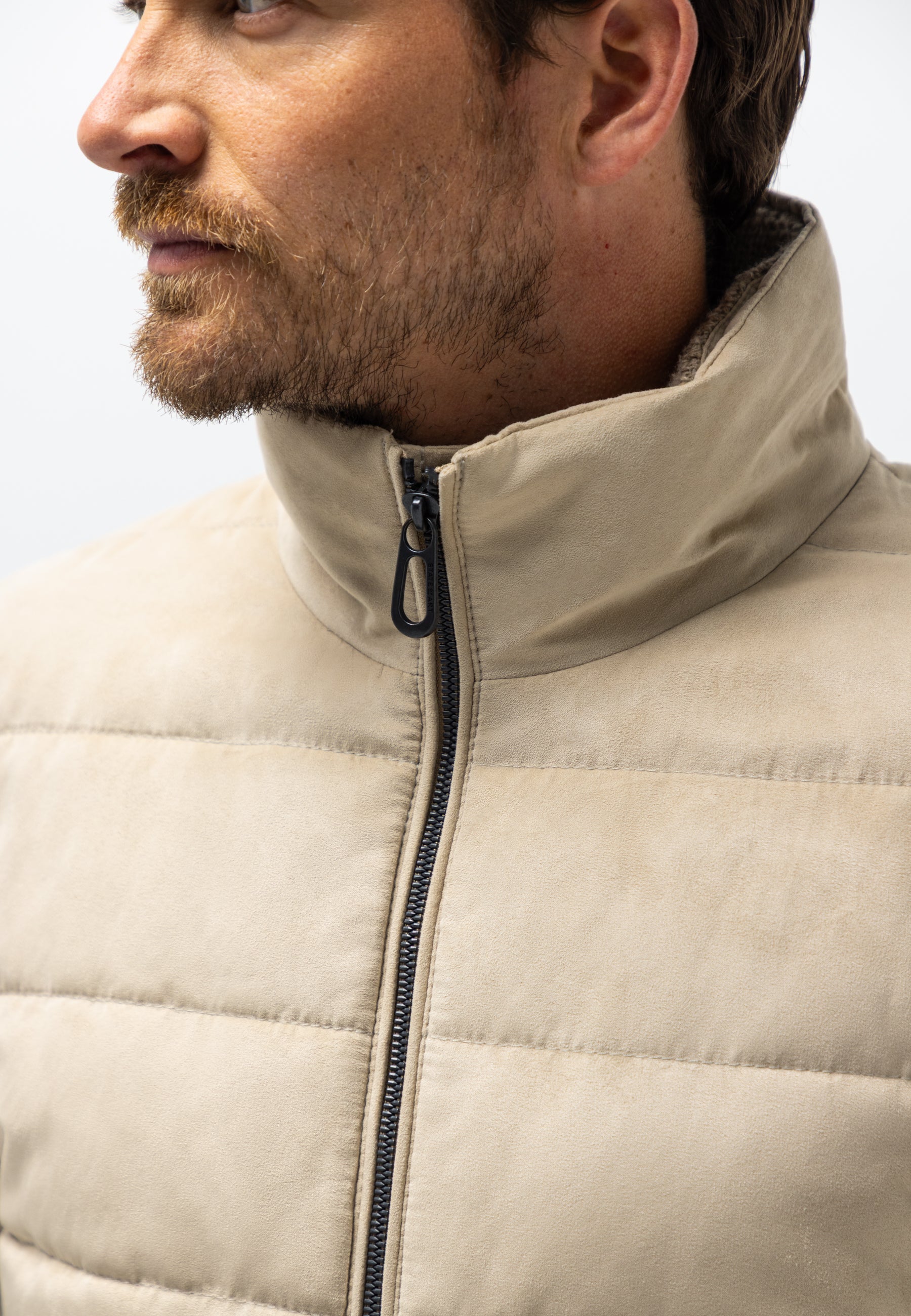 Veste matelassée à manches tricotées