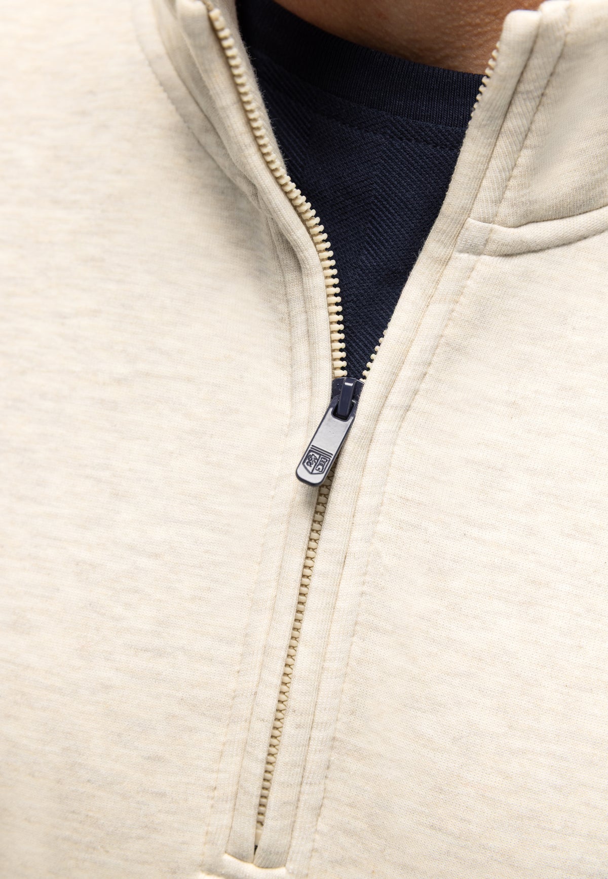 Sweat-shirt à demi-zip