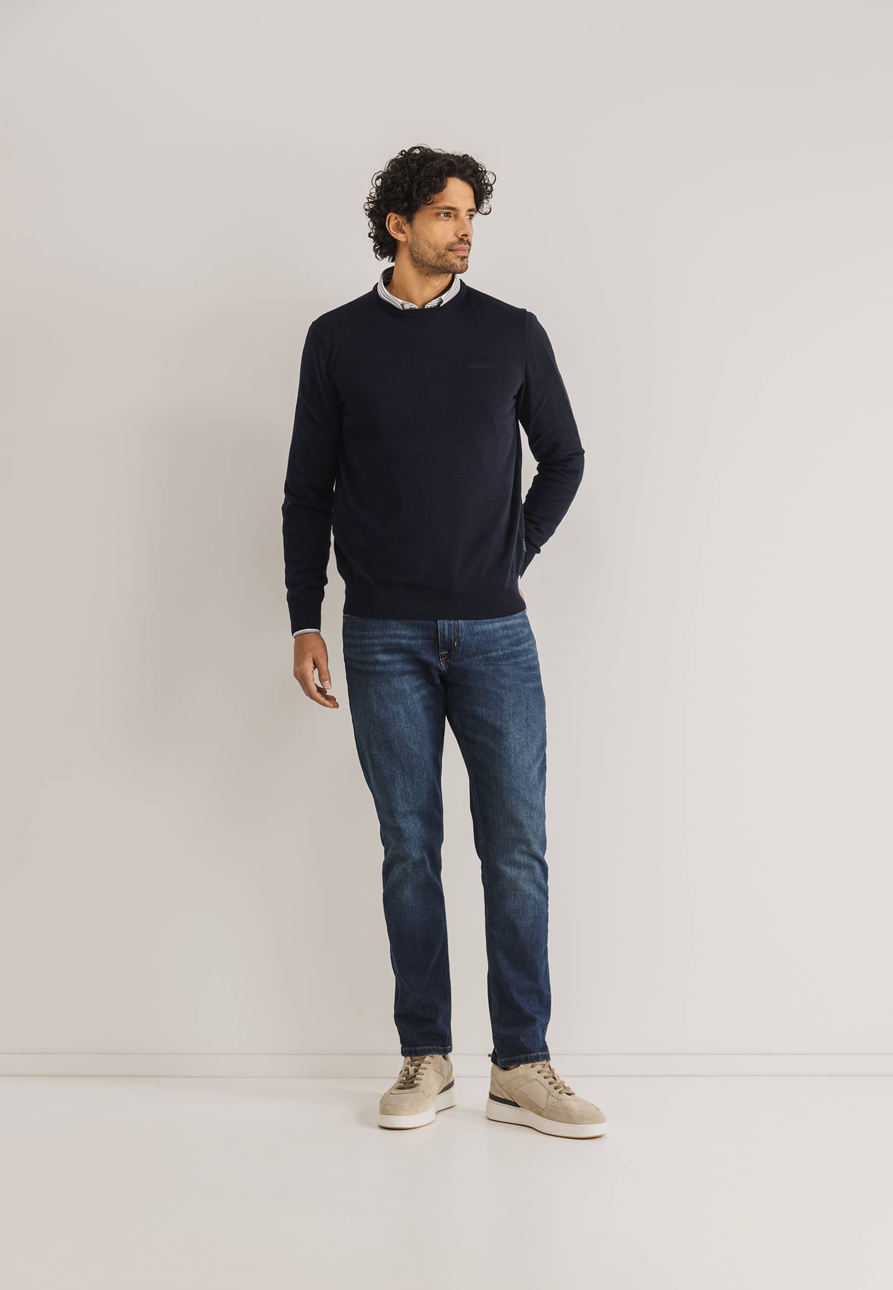 Pull ESSENTIALS à col rond