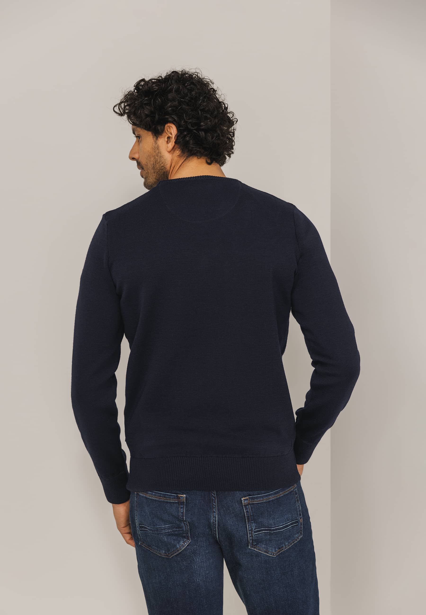 Pull ESSENTIALS à col rond