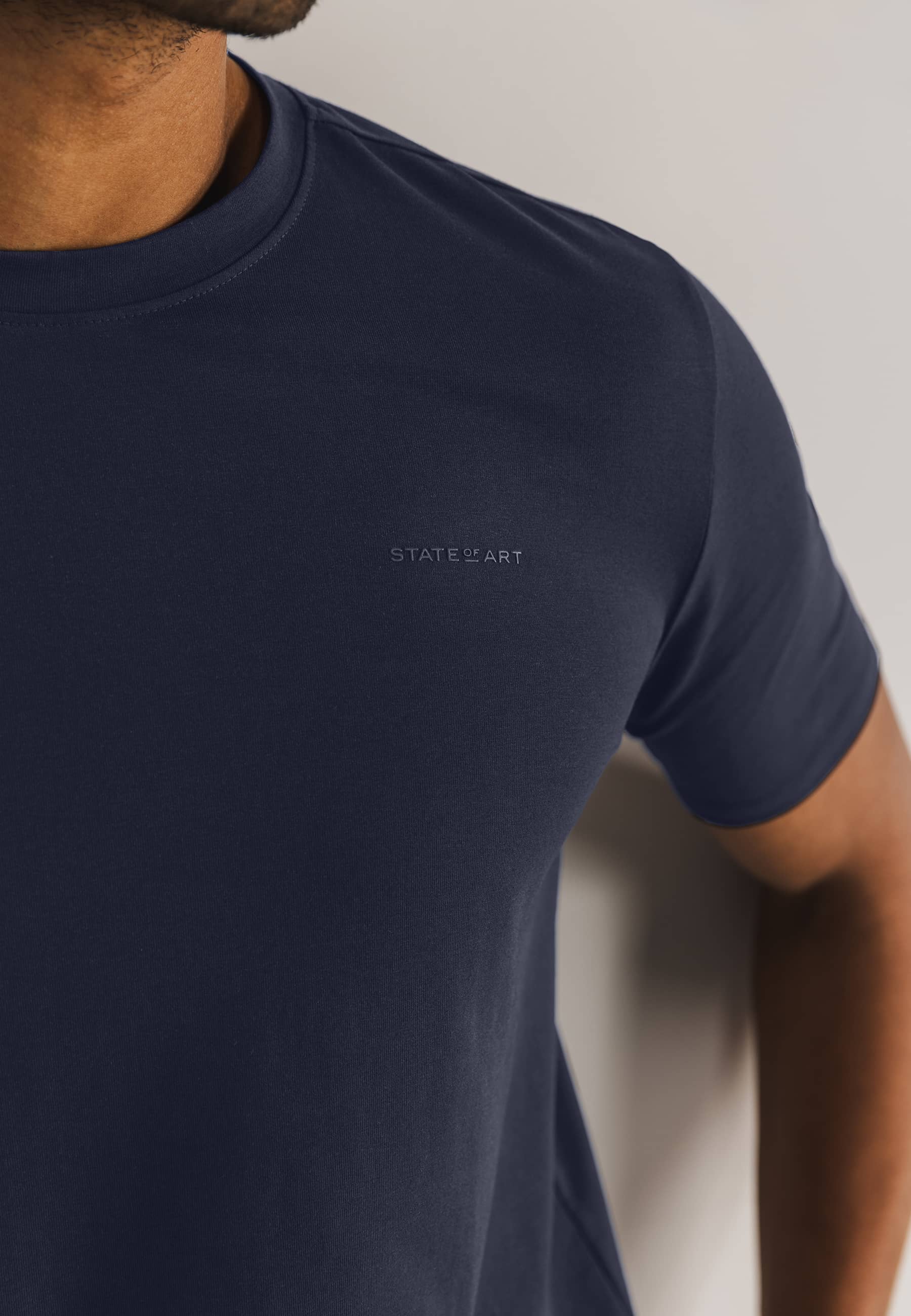 T-shirt ESSENTIALS à col rond