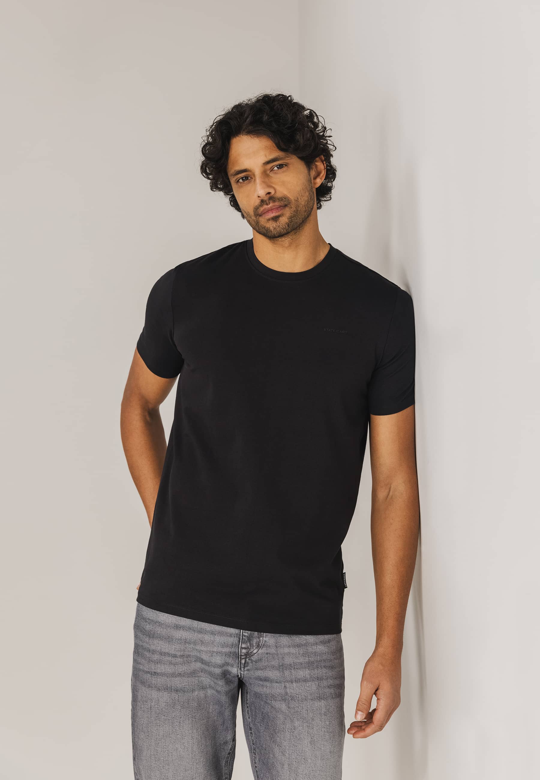 T-shirt ESSENTIALS à col rond