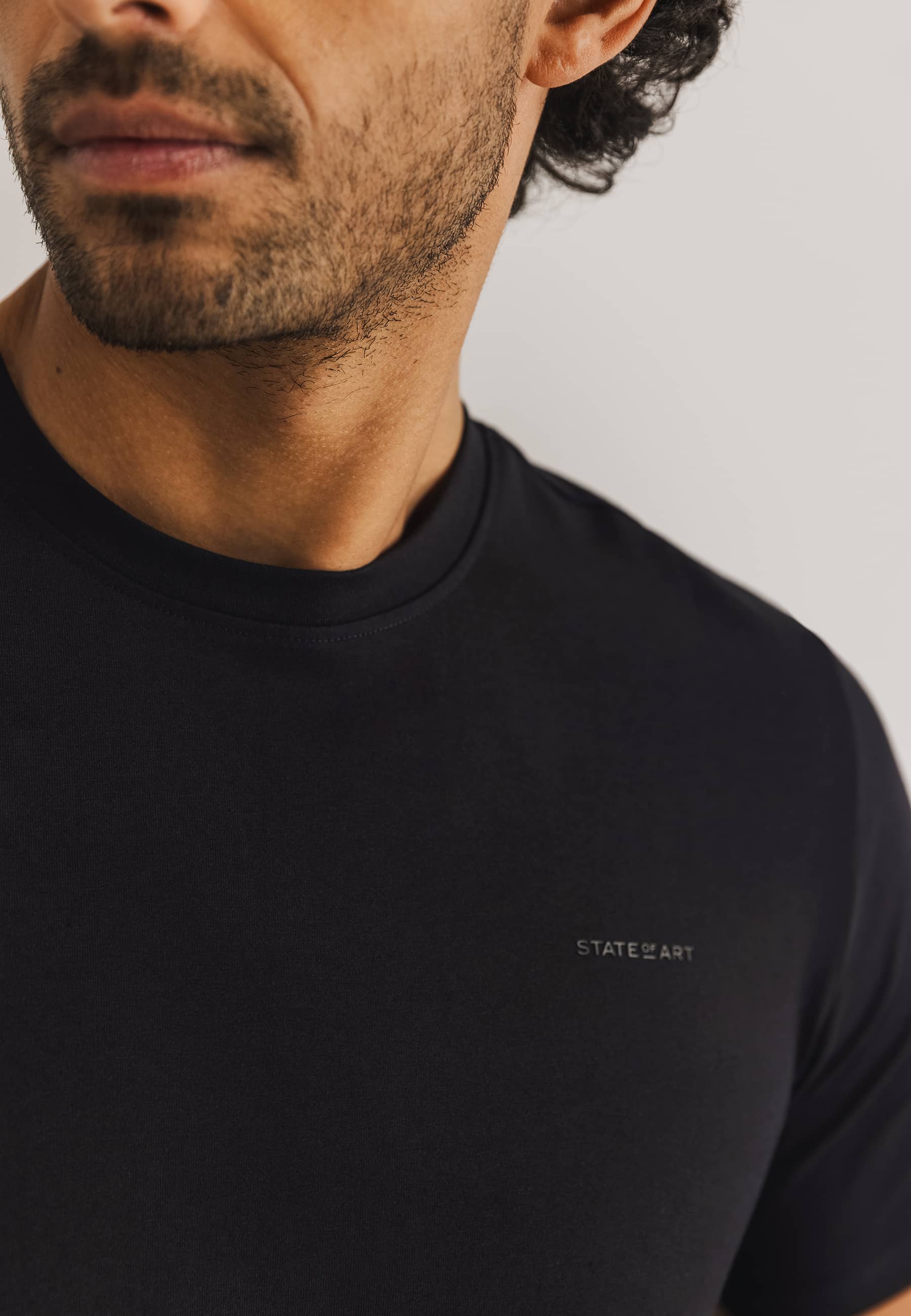 T-shirt ESSENTIALS à col rond