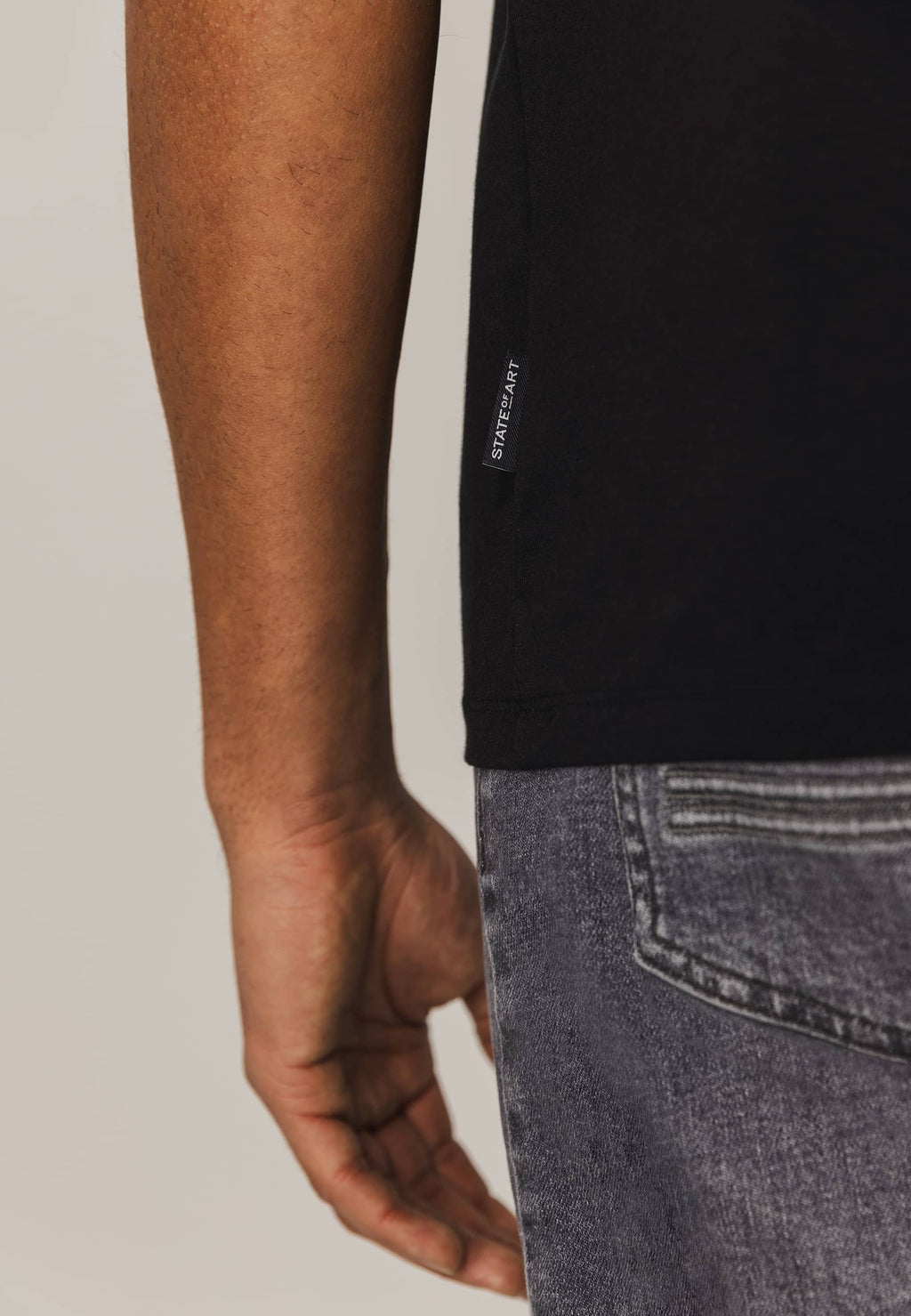 ESSENTIALS T-shirt met ronde hals