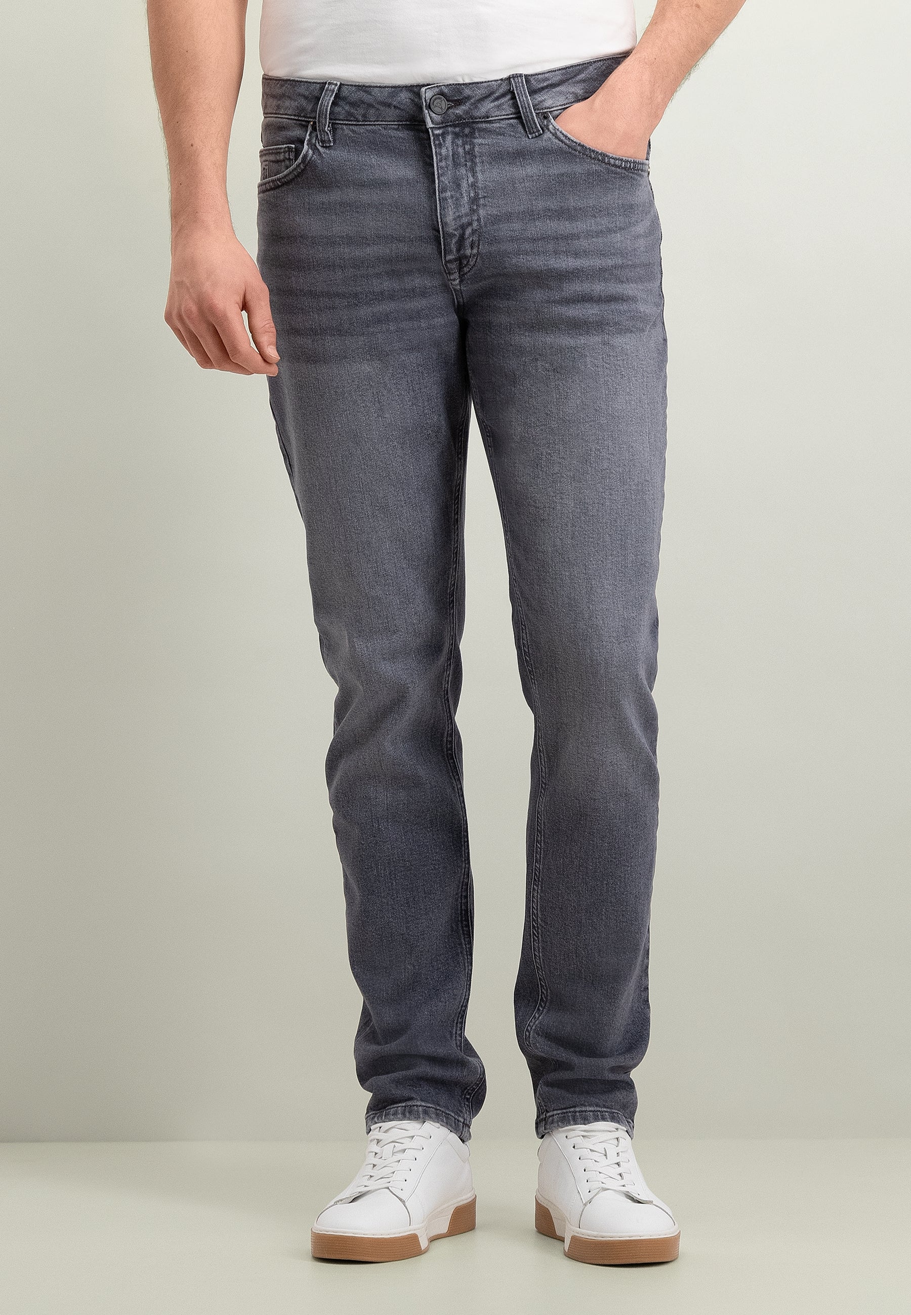 Jean 5 poches DRIVER coupe fuselée en denim stretch